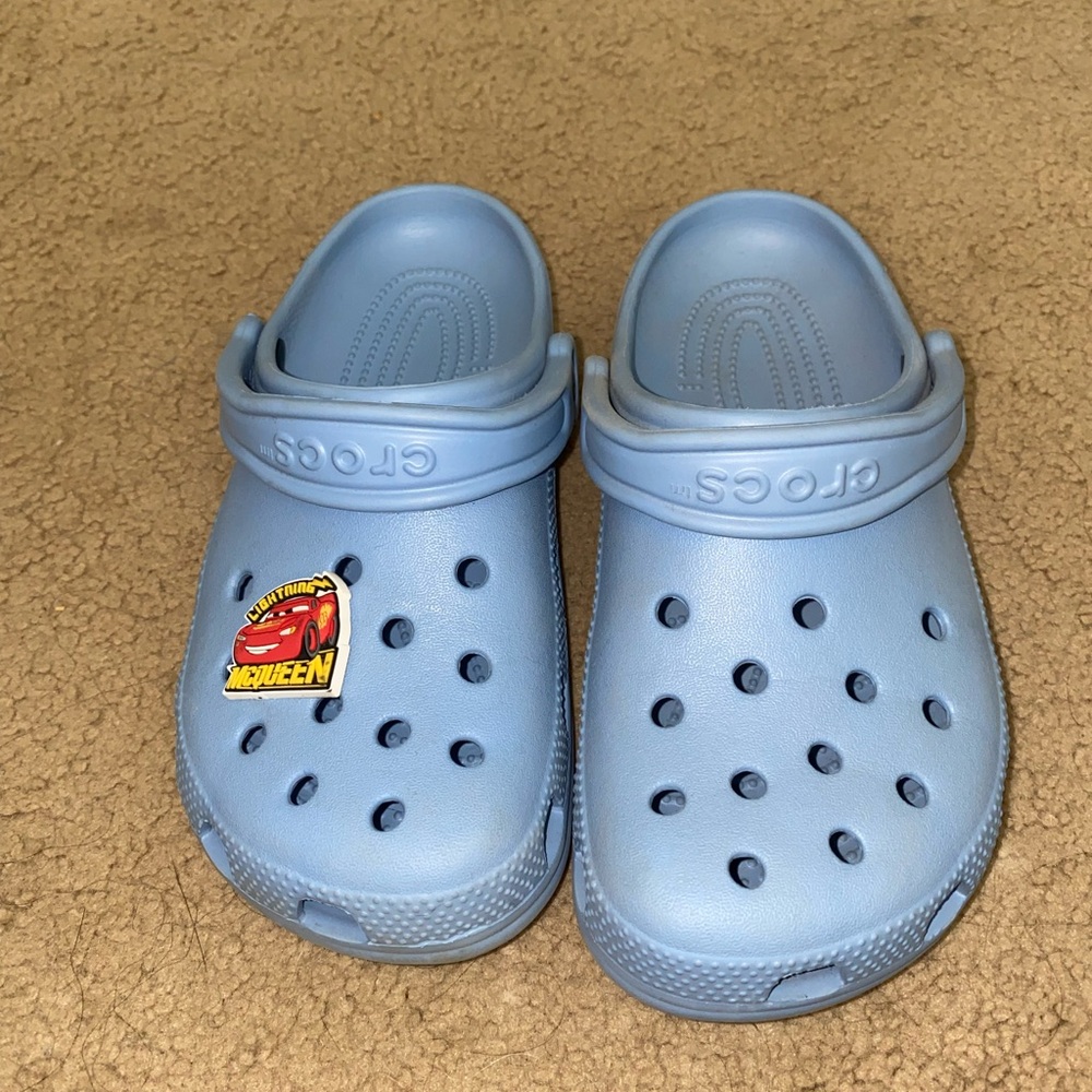 Blue crocs w/ lightning McQueen widget